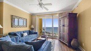 Living area - Emerald Isle 1509 - FRONT ROW BEACH CHAIRS INCLUDED! Affordable rates! (Panama City Beach)