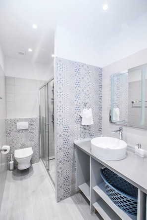 Bathroom - Captivating 5-bed House in Labin (Prgomet)