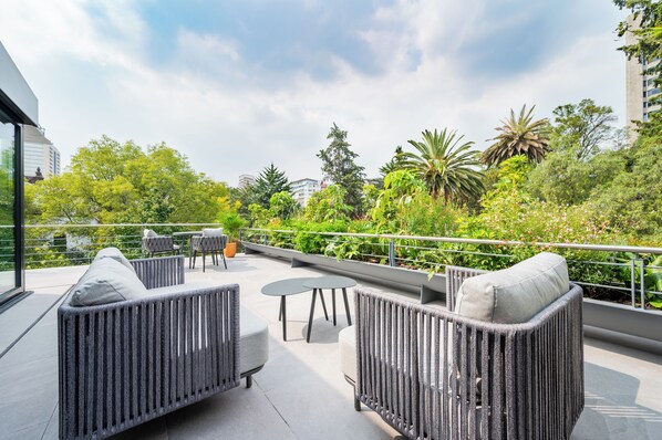 Penthouse Luxe, 1 chambre, terrasse, vue parc | Terrasse/Patio