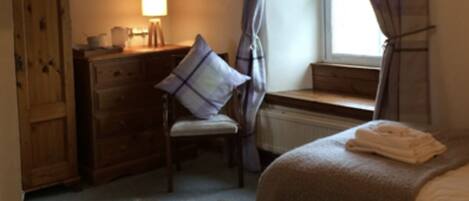 ห้องแฟมิลี่ดับเบิล | ผ้าม่านกันแสง, เปลนอนเด็กแบบพกพา, Wi-Fi ฟรี