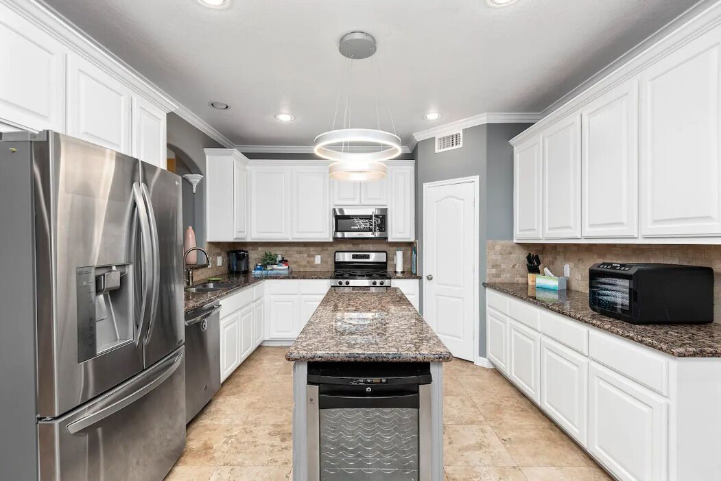 冰箱、微波炉、烤箱、炉灶