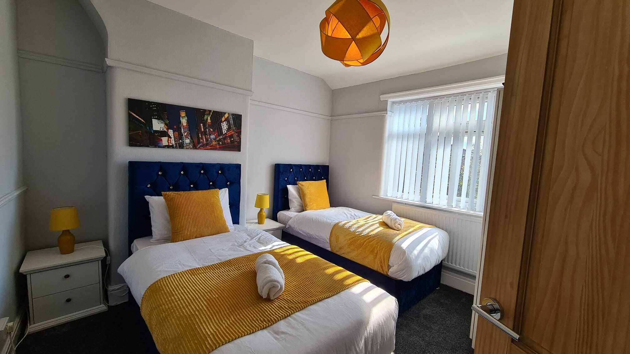 Stunning Holiday Home with Private parking