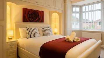 3 bedrooms, iron/ironing board, travel crib, free WiFi