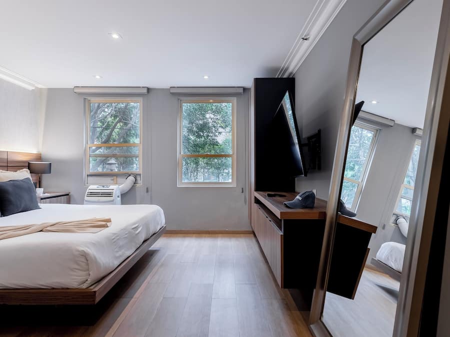 Luxury Apartment, 2 Bedrooms | 2 bedrooms, Egyptian cotton sheets, premium bedding, pillowtop beds