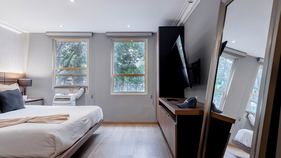 Capitalia Obelisk Polanco