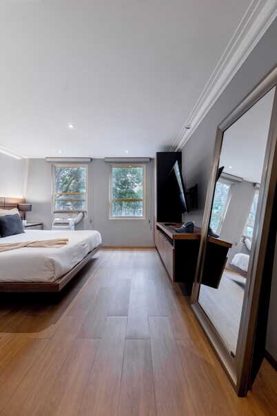 Capitalia Obelisk Polanco