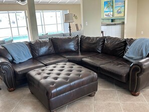 Interior - The Poolside Paradise (Rotonda West)