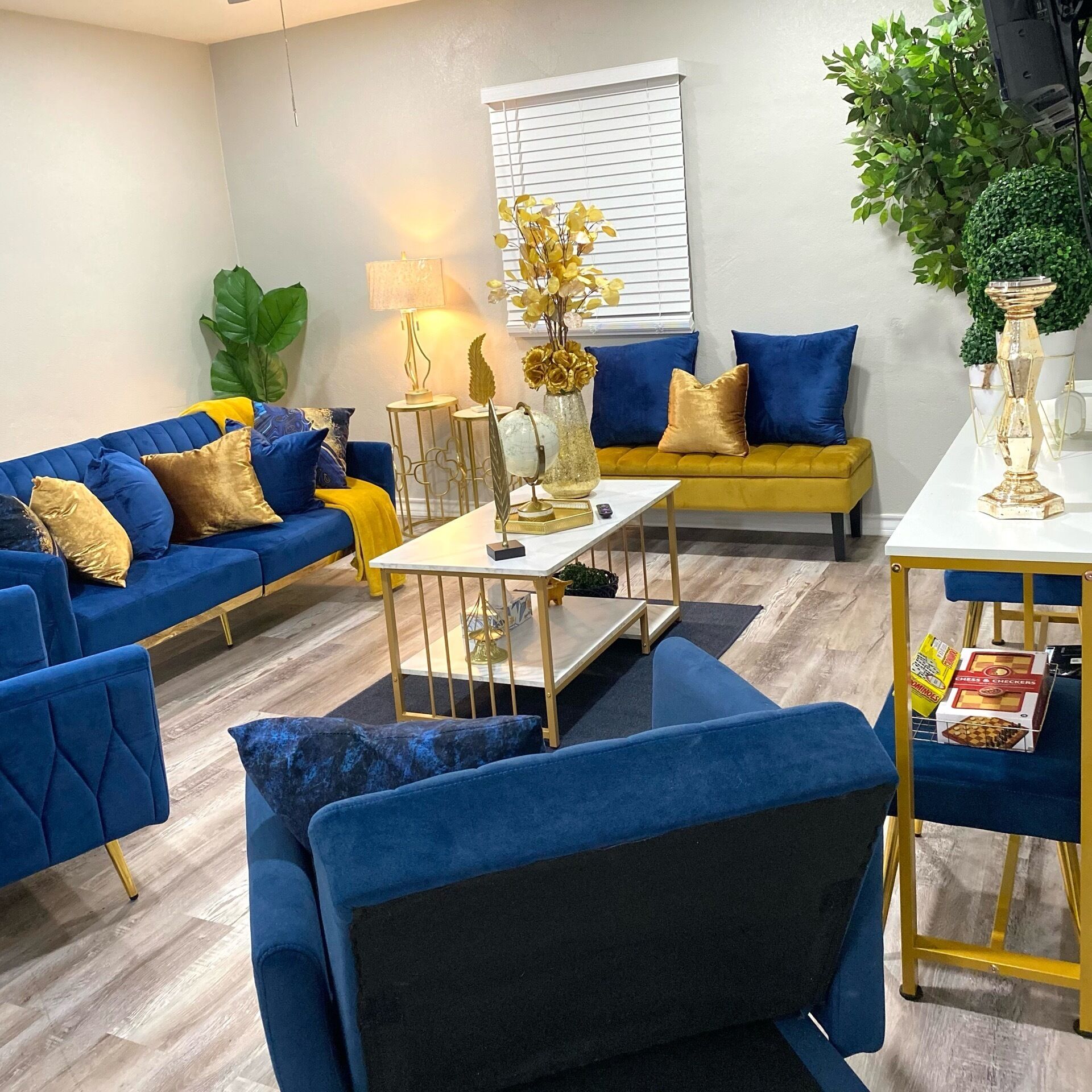 NEW! ✨close to Downtown, Malls & Premium
Outlets, with Balcony ❤️