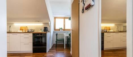 Frigorifero, forno, piano cottura, lavastoviglie