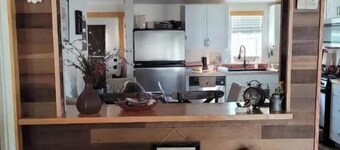 DE-stress in this quiet, serene cottage. Mountains, Horses, Verde River, Peace.