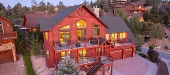 Windsong Retreat. Lake Views. Hot tub. 3x2 promo