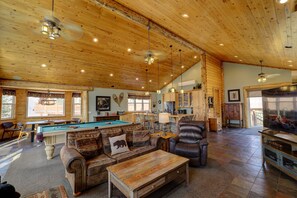 Smart TV, fireplace, table football