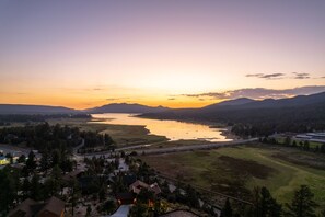 منظر من الجو على ارتفاع عالٍ