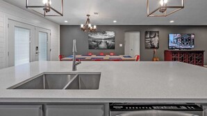 Private kitchen - Best kitchen in Texoma! New! Playroom! (Mead)
