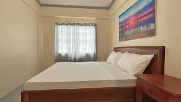 Phòng cơ bản | Trang bị nội thất với thiết kế riêng biệt, bàn