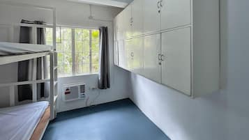 Individually furnished, desk, free WiFi