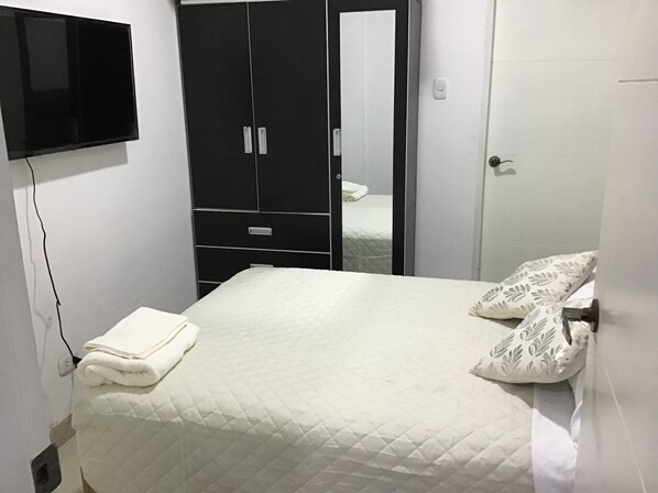 2 bedrooms, WiFi, bed sheets, wheelchair access - Apartamento en El Corazón de Miraflores (Miraflores)
