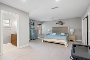 4 Schlafzimmer, Schreibtisch, kostenloses WLAN, Bettwäsche