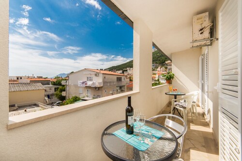 3 ensuite double A/C bedrooms.Balcony with partial seaview-3 min from the beach!