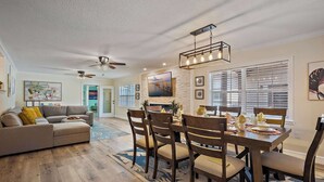 Interior - Lancaster Perfect Vacation HOME - Pool Heating Avail (Clearwater)