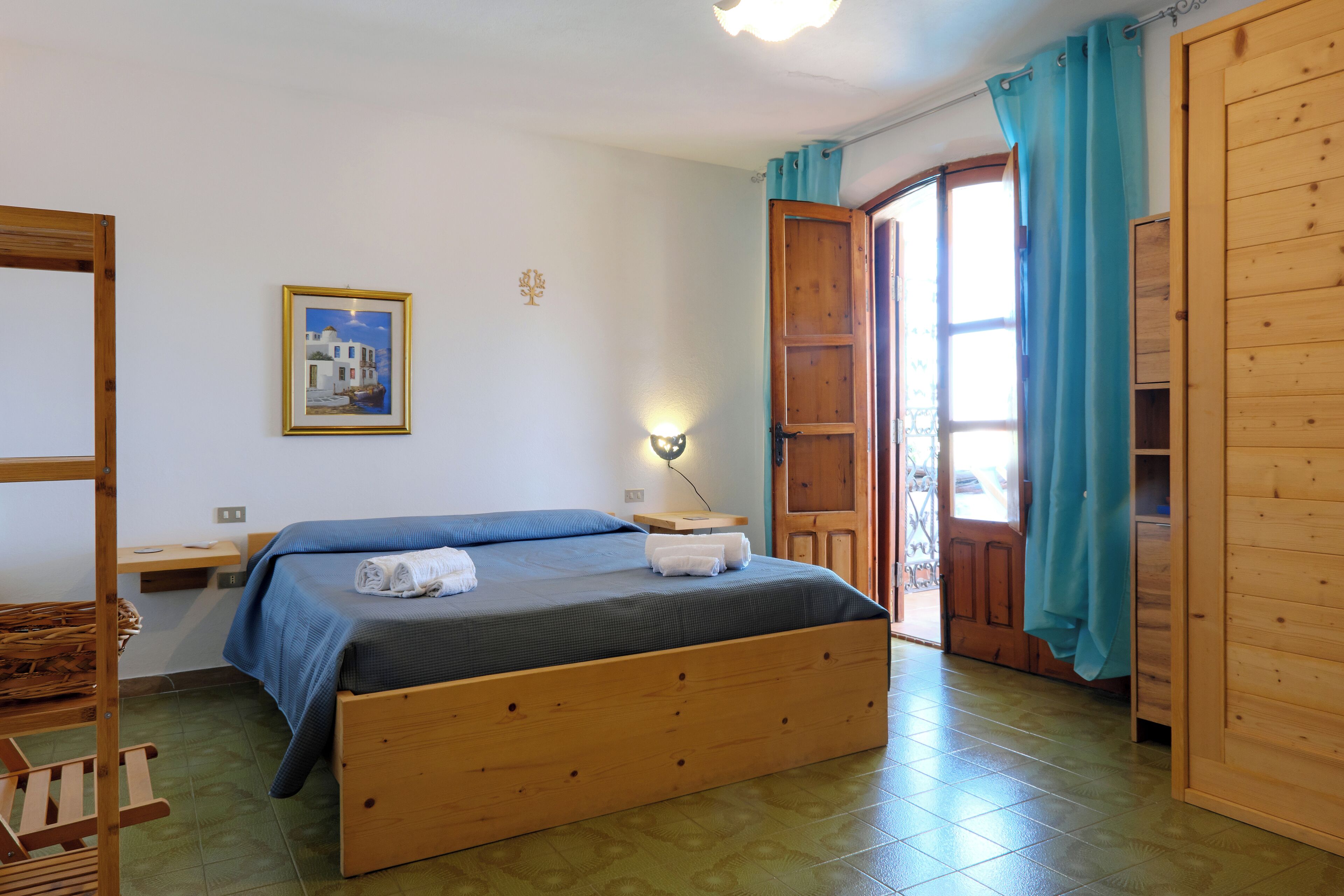3 Schlafzimmer, Zimmersafe, Bügeleisen/Bügelbrett, Internetzugang