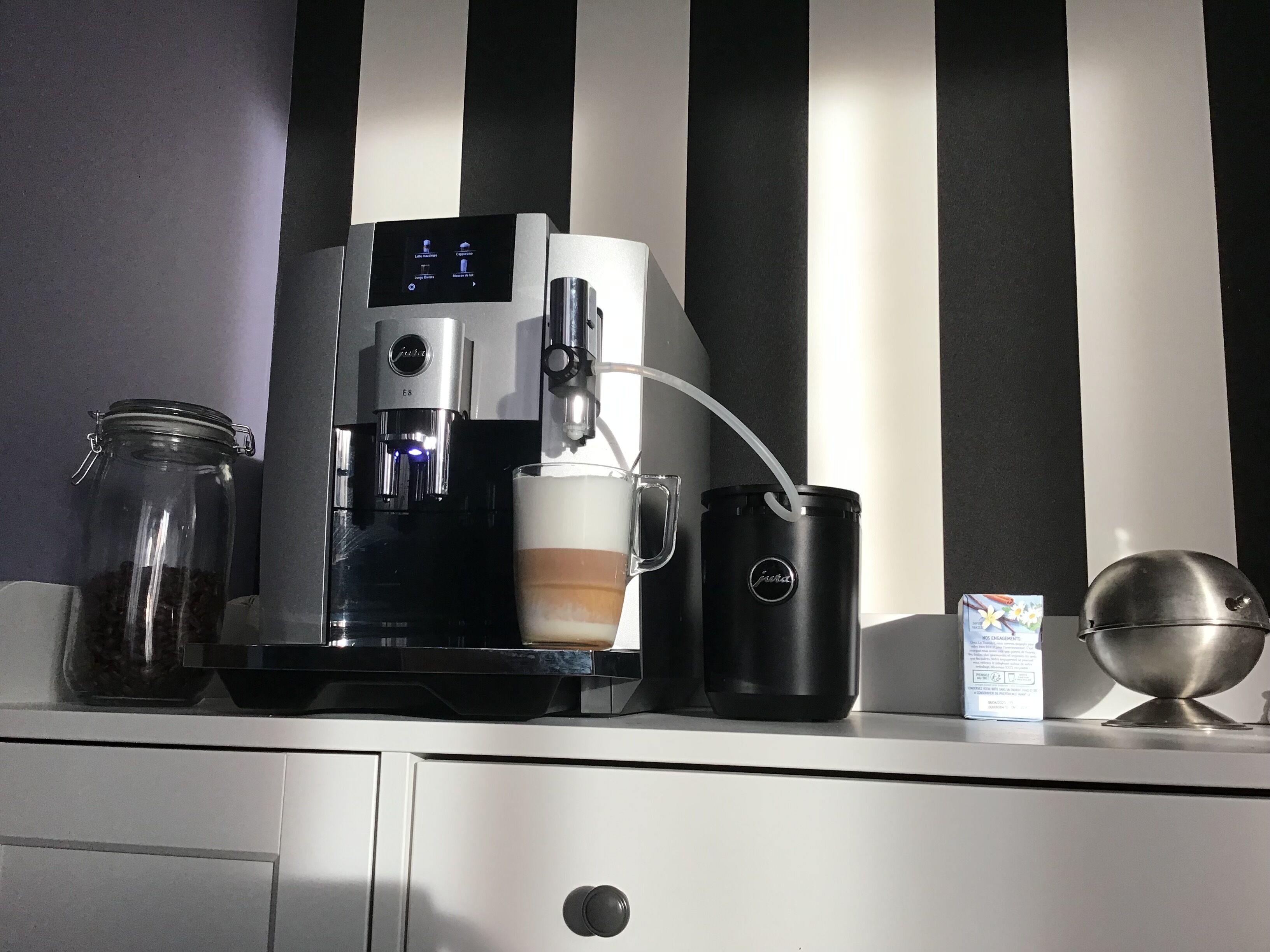 LED-televisio, Netflix, suoratoistopalvelut