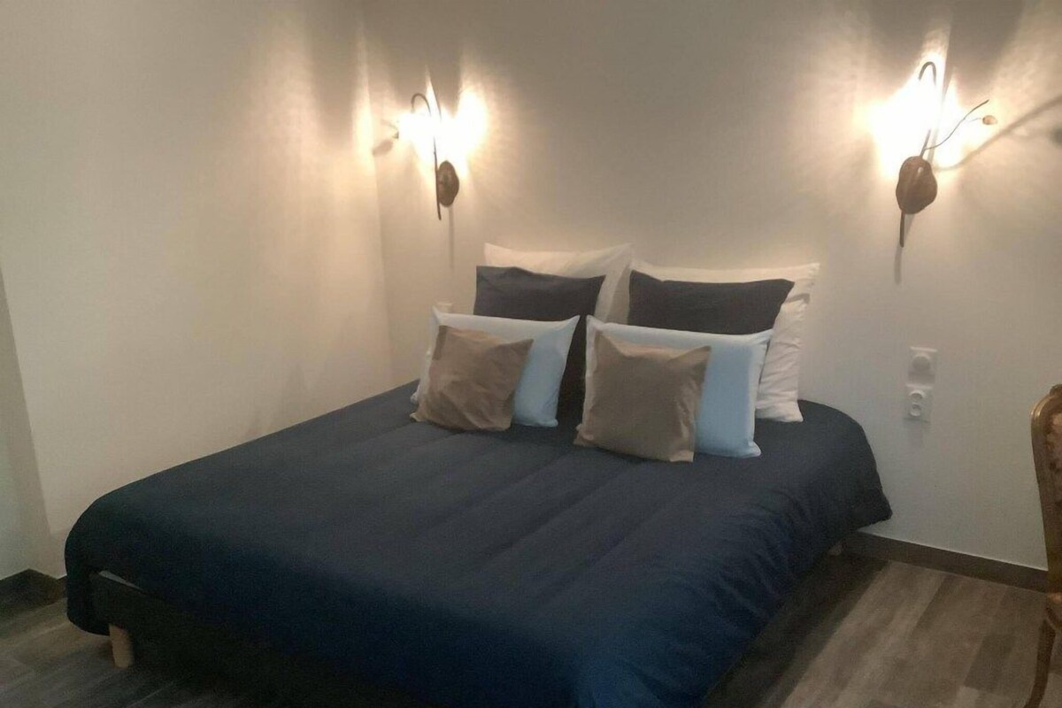 Betten mit Memory-Foam-Matratzen, kostenloses WLAN