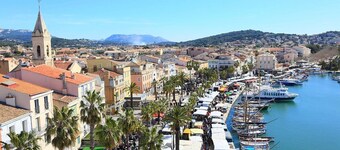 Detached, gated villa near the beach and Sanary market