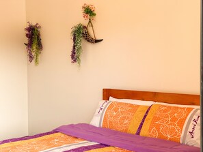 2 عدّة غرف نوم وواي فاي مجانًا وملاءات أسرّة