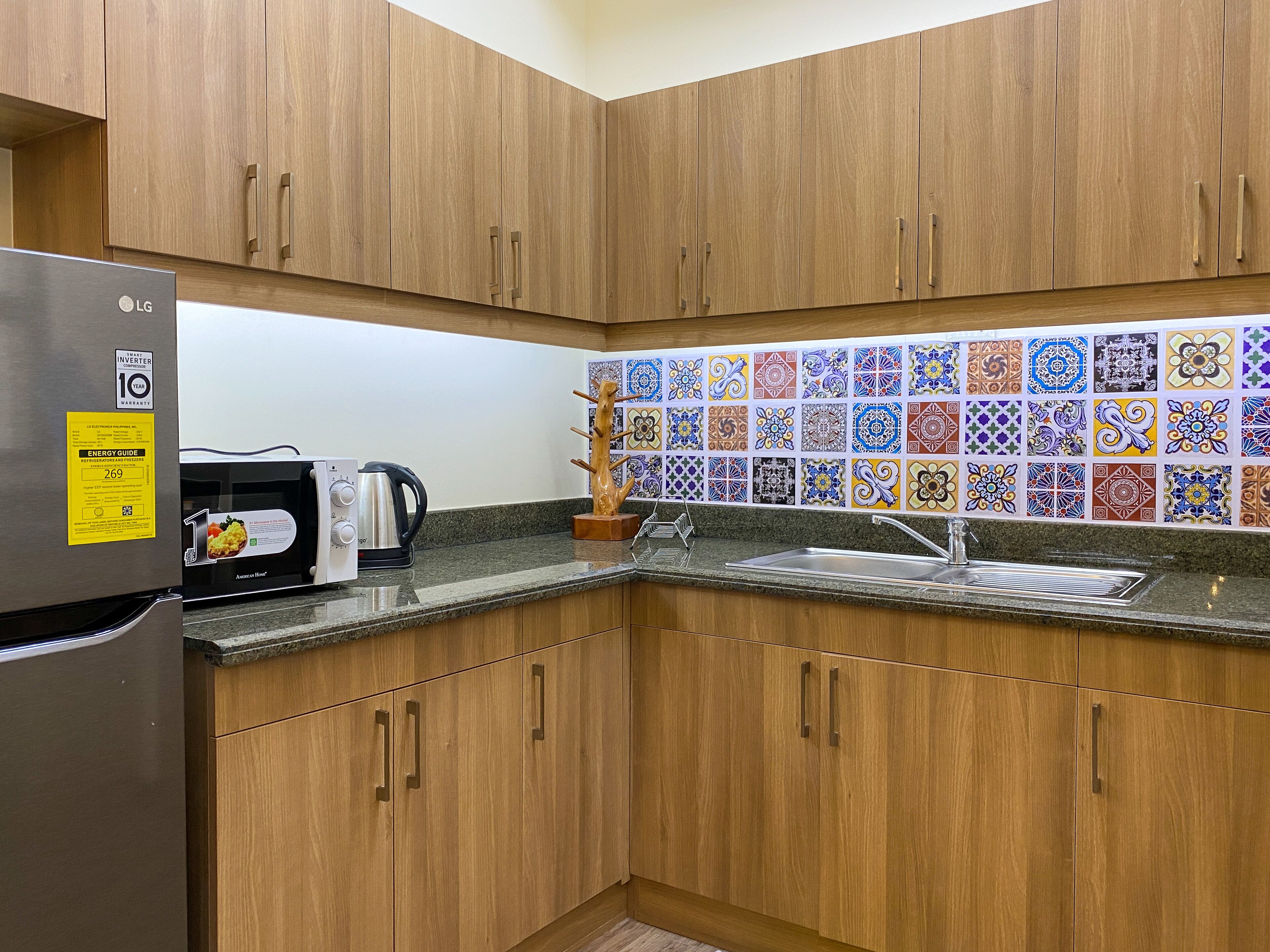 雪櫃、微波爐、爐具、電熱水壺