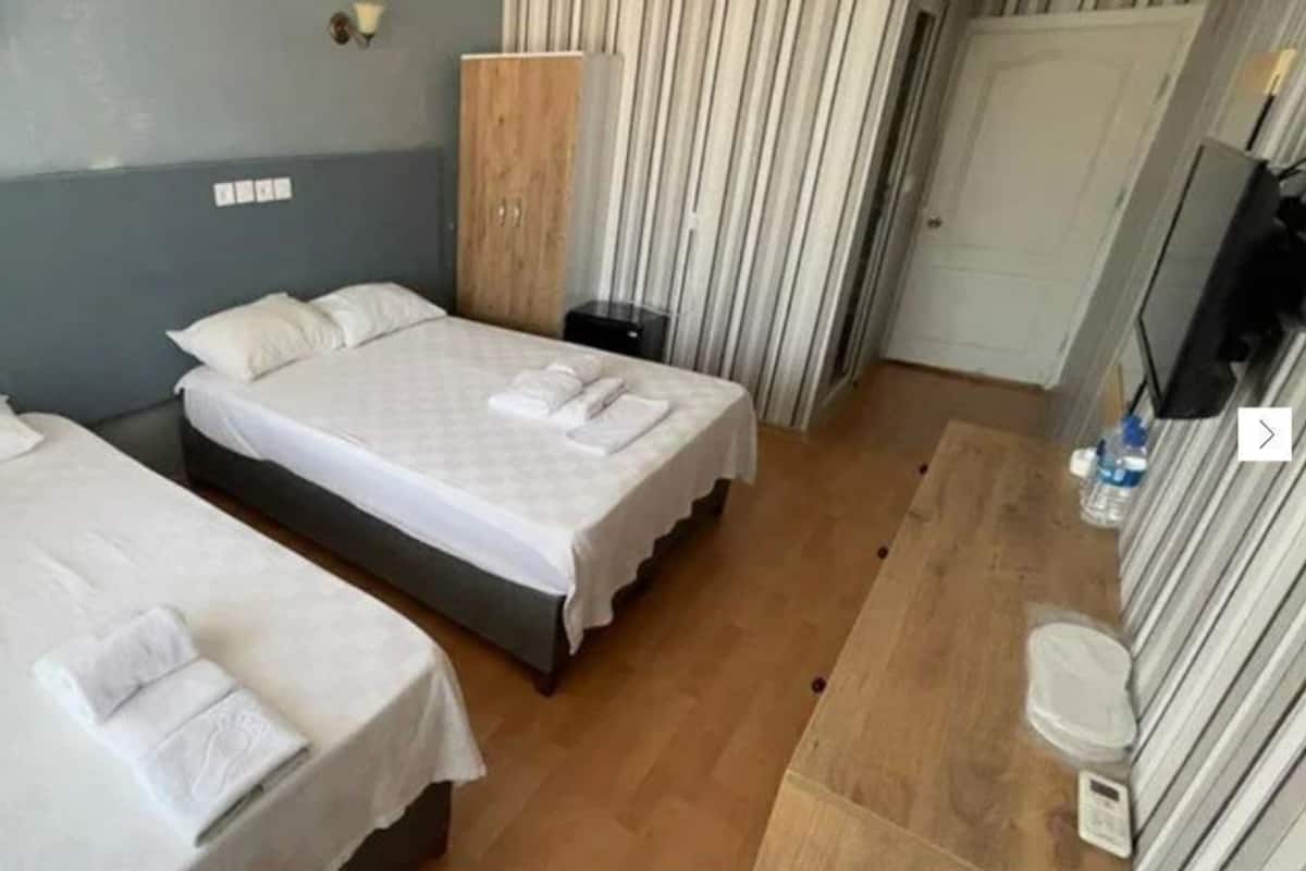 Standard Triple Room, Mountain View | Free WiFi