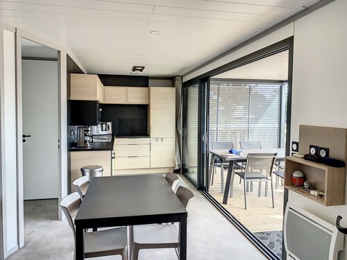 Luxury Chalet with Heated Pool, 6 Sleeps, WiFi, Near Beach