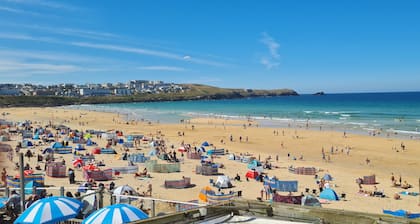 Adorable Caravan in Newquay Bay Resorts Nb98