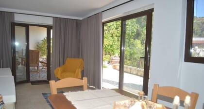 Beautiful 2-bed House in Panagia Crete