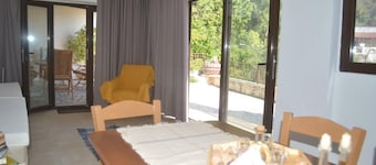 Beautiful 2-bed House in Panagia Crete