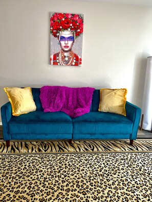 Smart TV, books, stereo, printers