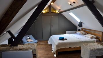 5 slaapkamers, een bureau, gratis wifi, beddengoed