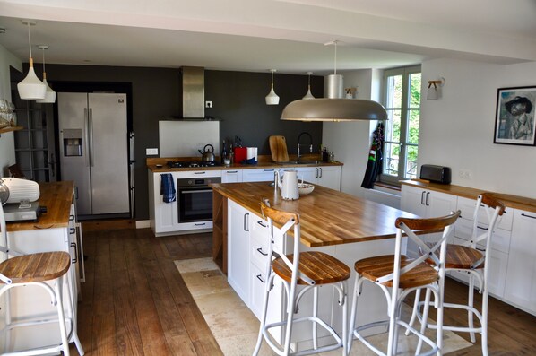 Kühlschrank, Ofen, Herdplatte, Geschirrspüler