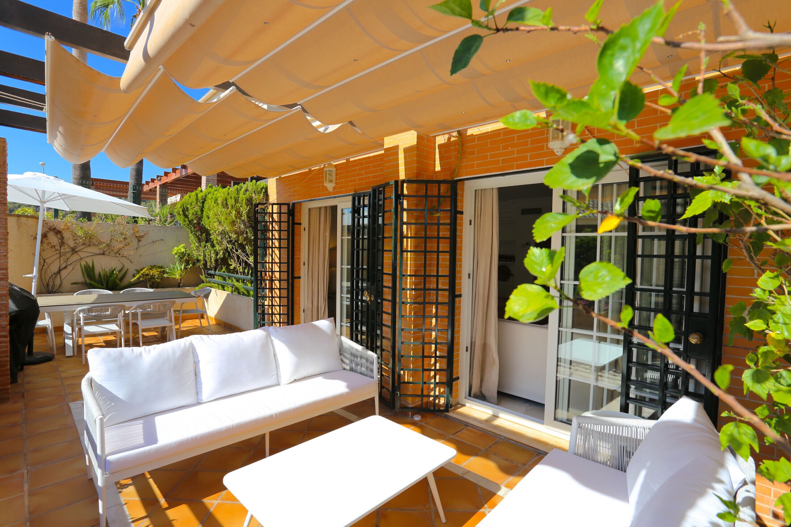 PREMIUM HOUSE, A/C, WIFI, PARKING, POOL, TERRACE, SEA VIEWS, 9 GUESTS, BEST CITY