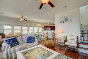 TV, DVD player, books - Appreciate sound views at Knot Fade Away, a spacious 4-bedroom in North Topsail Beach. (North Topsail Beach)