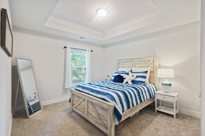 4 bedrooms, internet, bed sheets