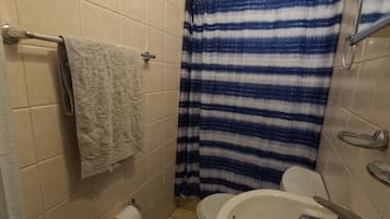 Towels, soap, shampoo, toilet paper