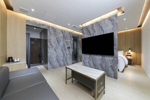 浪漫套房 | 起居区