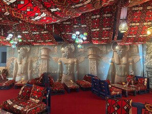 مطعم
