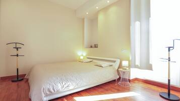 1 chambre, fer et planche Ă repasser, draps fournis