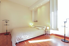 1 chambre, fer et planche à repasser, literie fournie