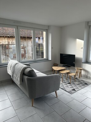 3 chambres, fer et planche à repasser, lit parapluie, Wi-Fi gratuit