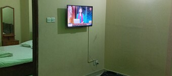 Opelia Beach Resort <br>Behind KFC, 120m inside, 1 minute walking distance from KFC