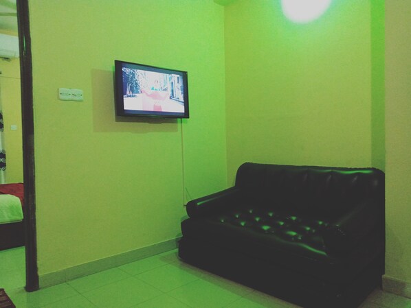 Interior - Opelia Beach Resort <br>Behind KFC, 120m inside, 1 minute walking distance from KFC (Cox's Bazar)