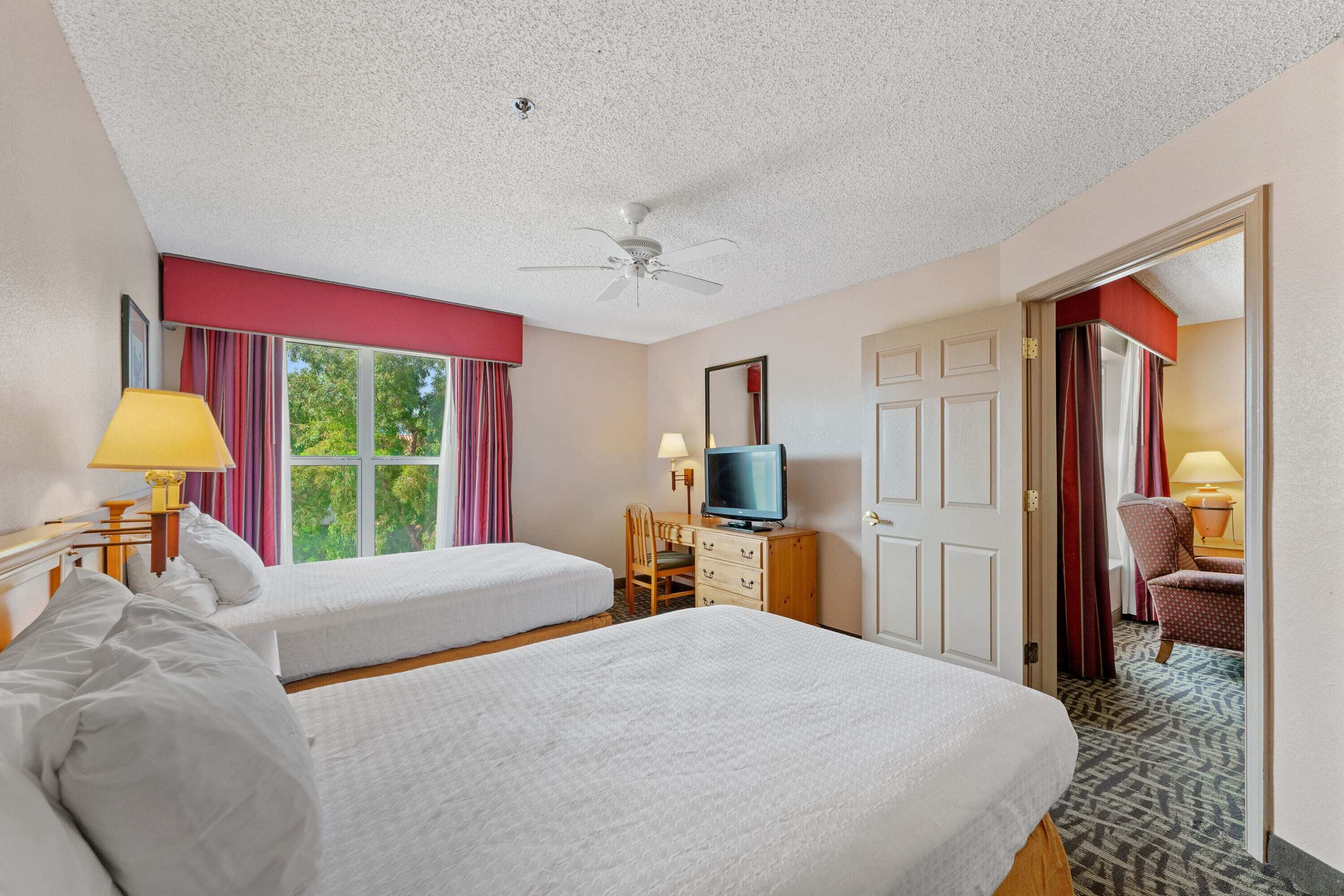 Scottsdale 1 bd 1 ba furnished apt 2 beds No Pets